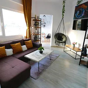 Apartment Athenee Palace - Panoramic View Terrace & Balcony - Free Minibar, Bucharest