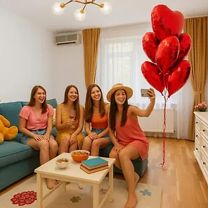 דירה Ines - Modern 2br With Garden Views, בוקרשט