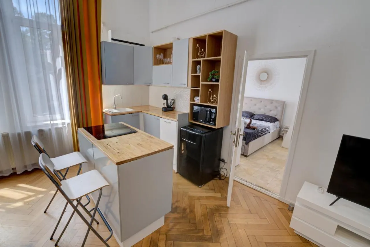Apartament 2 camere, ultracentral, Calea Victoriei Bucureşti 0*,